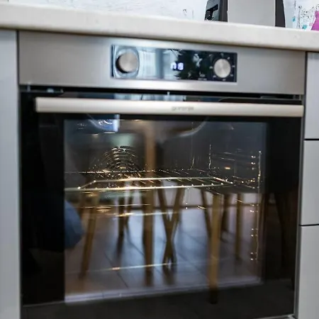 Brand New Downtown * Warna