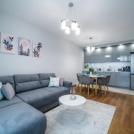 Brand New Downtown * Warna