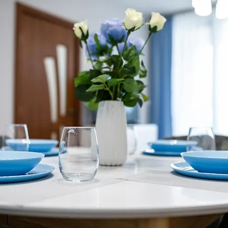 Brand New Downtown Appartement *