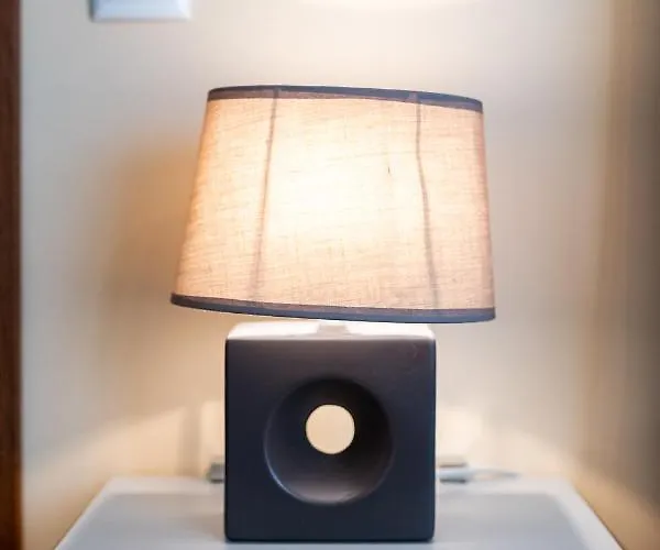 Brand New Downtown فارنا